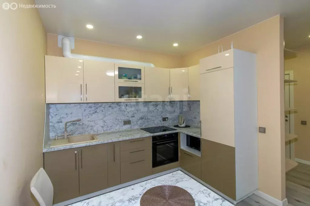1-комнатная квартира: Тюмень, улица Газовиков, 73 (40 м) - Фото 0