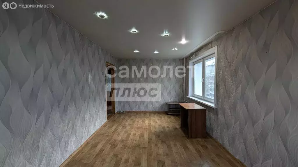 3-комнатная квартира: Маркова, 35 (64.9 м) - Фото 1