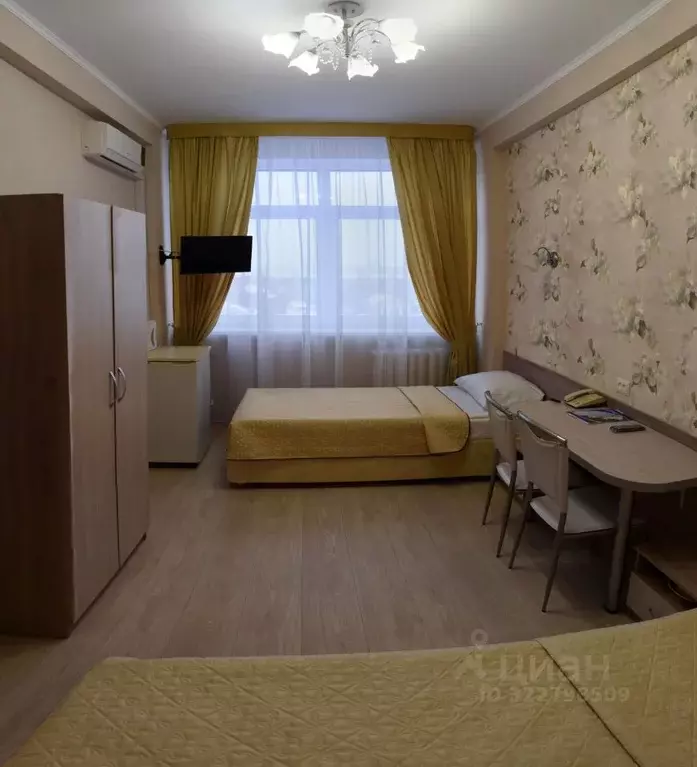 Комната Оренбургская область, Оренбург Парковый просп., 32 (18.0 м) - Фото 1