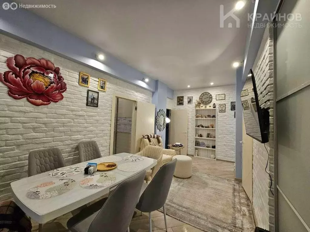 3-комнатная квартира: Воронеж, улица Комиссаржевской, 23 (64.1 м) - Фото 2