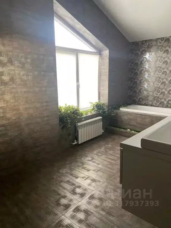 Дом в Воронежская область, Новоусманский район, с. Бабяково Заливной ... - Фото 1