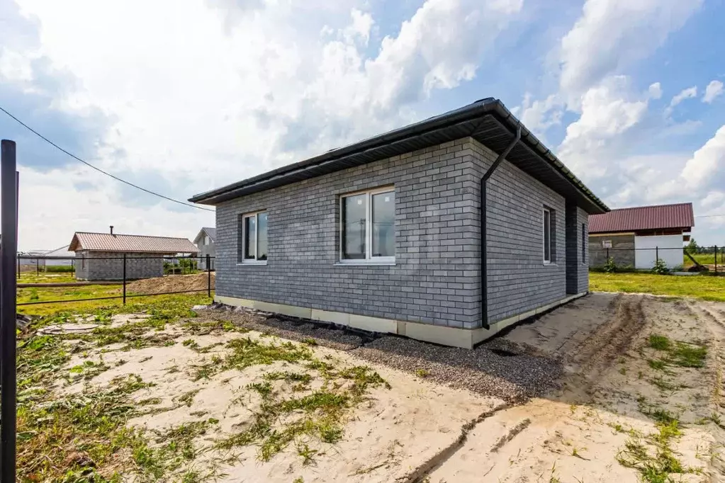 Дом в Тюменская область, Тюменский муниципальный округ, с. Гусево ул. ... - Фото 1