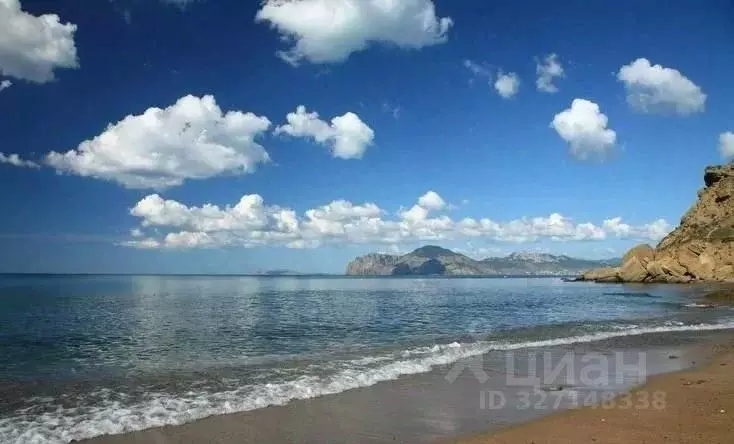 Участок в Крым, Феодосия муниципальный округ, Приморский пгт ул. ... - Фото 1