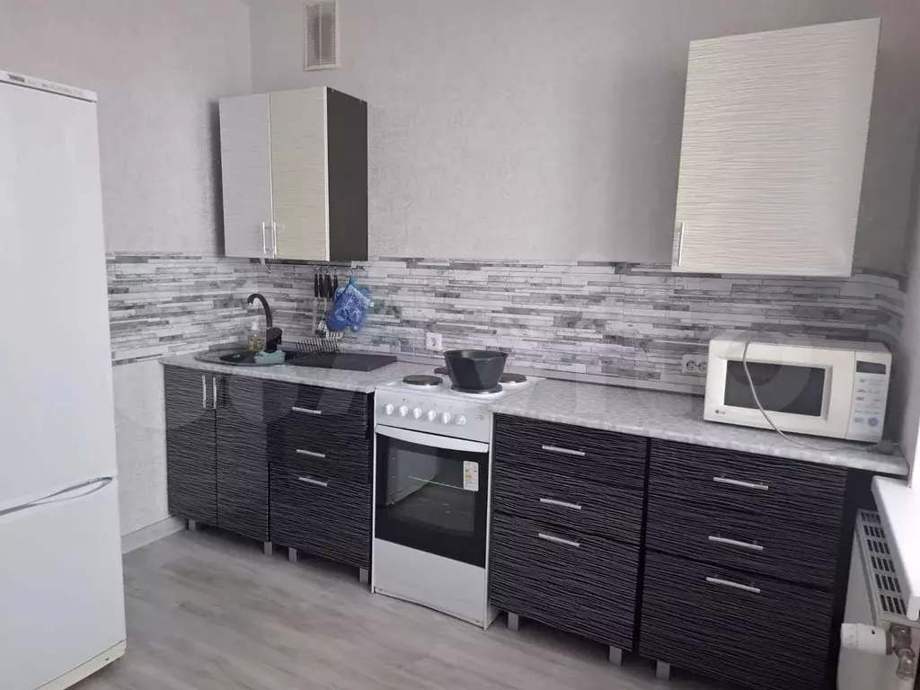 1-к. квартира, 37 м, 12/18 эт. - Фото 0