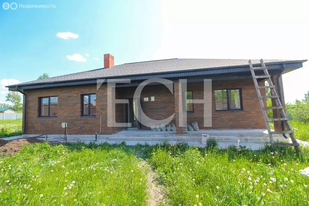 Дом в посёлок Майский, улица Гвардии Ефрейтора Ткачева, 29 (120 м) - Фото 1