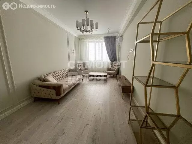 3-комнатная квартира: Хасавюрт, Махачкалинское шоссе, 206Д (103 м) - Фото 0