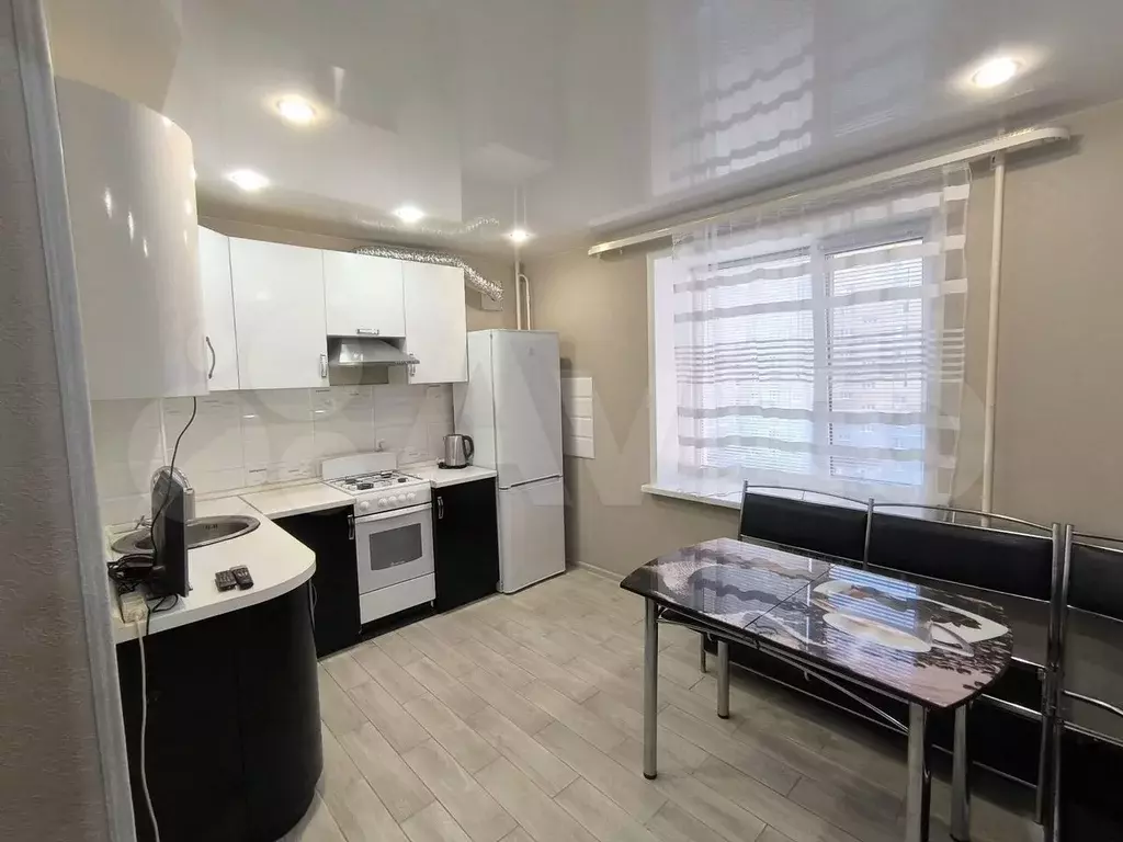 2-к. квартира, 60 м, 6/10 эт. - Фото 0