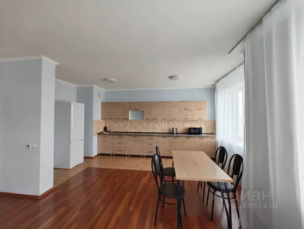 2-к кв. Татарстан, Казань ул. Фатыха Амирхана, 12Д (75.0 м) - Фото 1