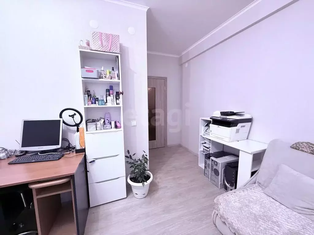 2-к кв. Ямало-Ненецкий АО, Новый Уренгой Строителей мкр, 4 (44.9 м) - Фото 1