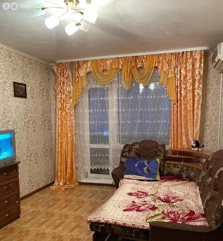 1-комнатная квартира: Омск, Краснознамённая улица, 26к5 (37 м) - Фото 0