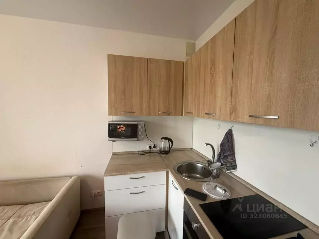 Студия Приморский край, Владивосток ул. Можжевеловая, 18 (23.0 м) - Фото 1