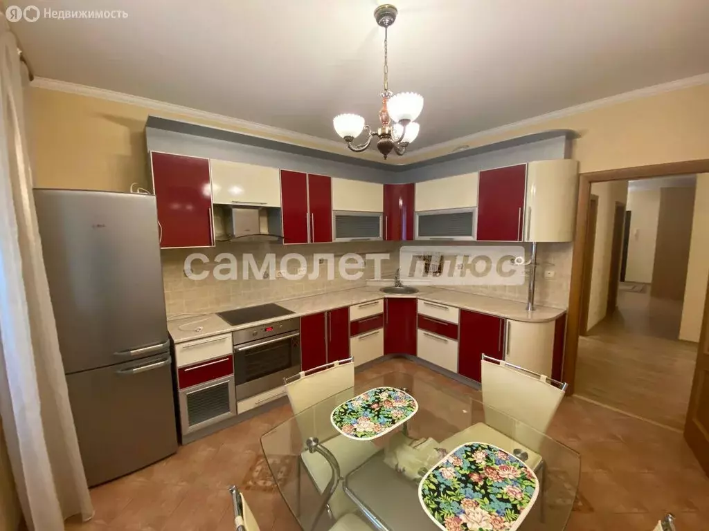 3-комнатная квартира: Белгород, улица Победы, 165 (103.8 м) - Фото 0
