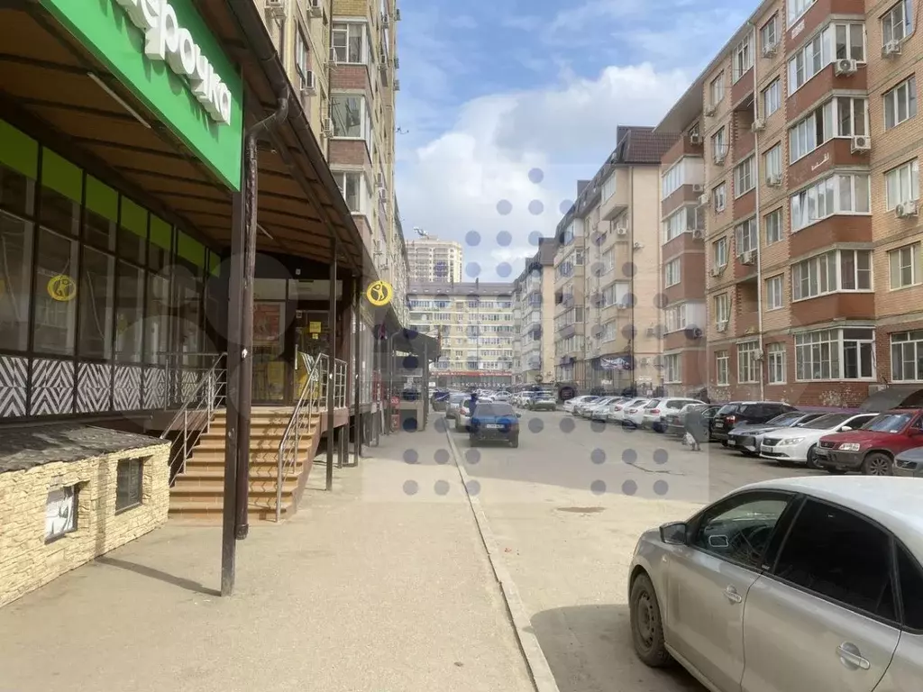 Помещение свободного назначения 68 кв. м., ремонт, свой вход - Фото 1
