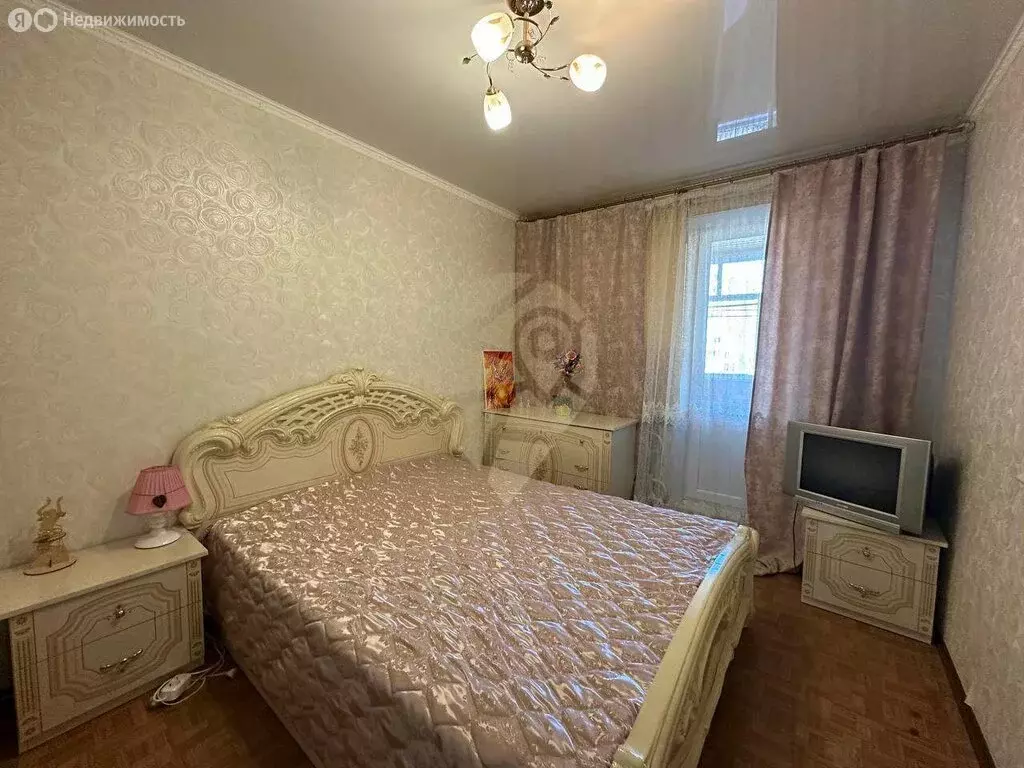 3-комнатная квартира: Старый Оскол, микрорайон Восточный, 10 (64 м) - Фото 1