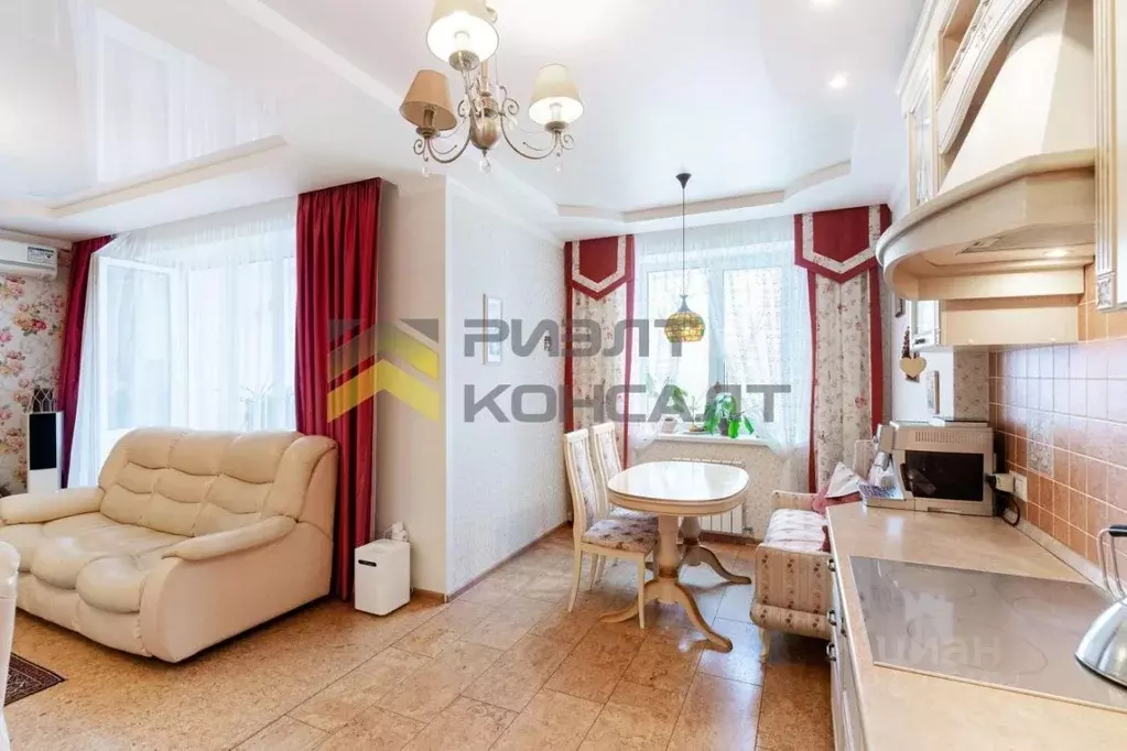 3-к кв. Омская область, Омск ул. Крупской, 9/3 (73.9 м) - Фото 0