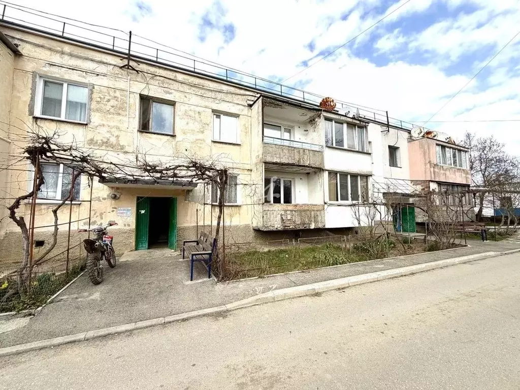 4-к кв. Севастополь с. Орлиное, ул. Ивана Пахомова, 1В (78.2 м) - Фото 1