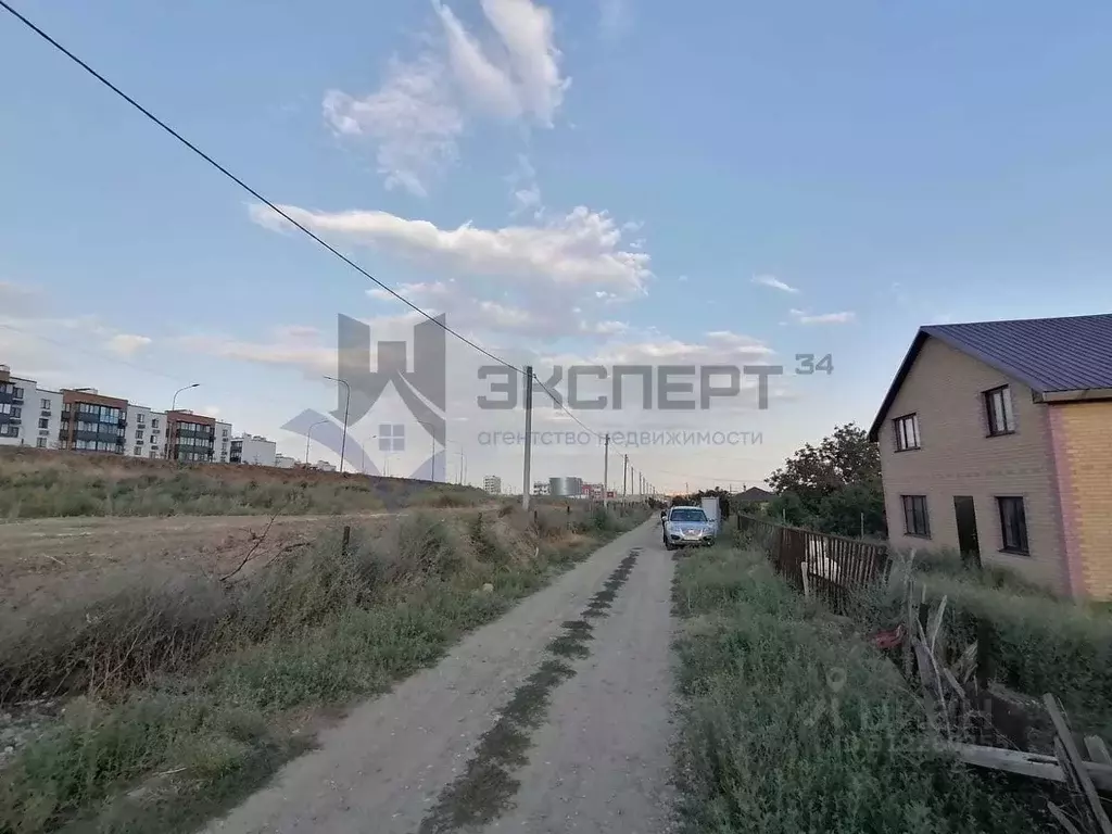 Дом в Волгоградская область, Волгоград ул. Джамбула Джабаева, 2/43 ... - Фото 1