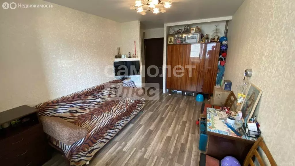 3-комнатная квартира: Москва, улица Генерала Тюленева, 13 (66.1 м) - Фото 0