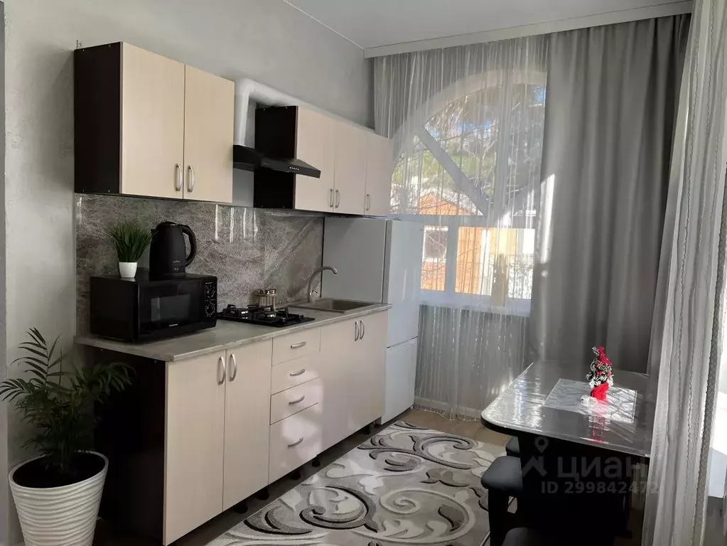 Дом в Краснодарский край, Геленджик Октябрьская ул., 86 (50 м) - Фото 0