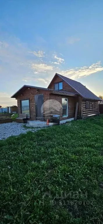 Дом в Новгородская область, Новгородский район, Савинское с/пос, д. ... - Фото 1