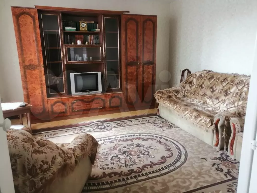 1-к. квартира, 45 м, 4/10 эт. - Фото 1