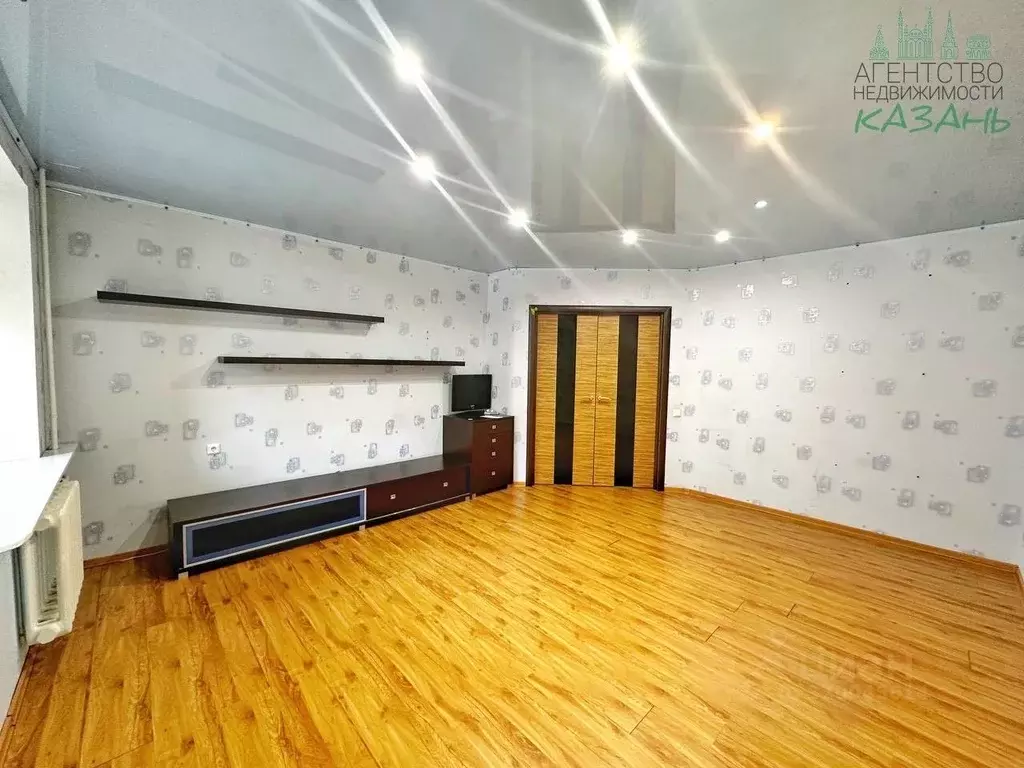 2-к кв. Татарстан, Казань ул. 2-я Азинская, 1В (66.8 м) - Фото 1