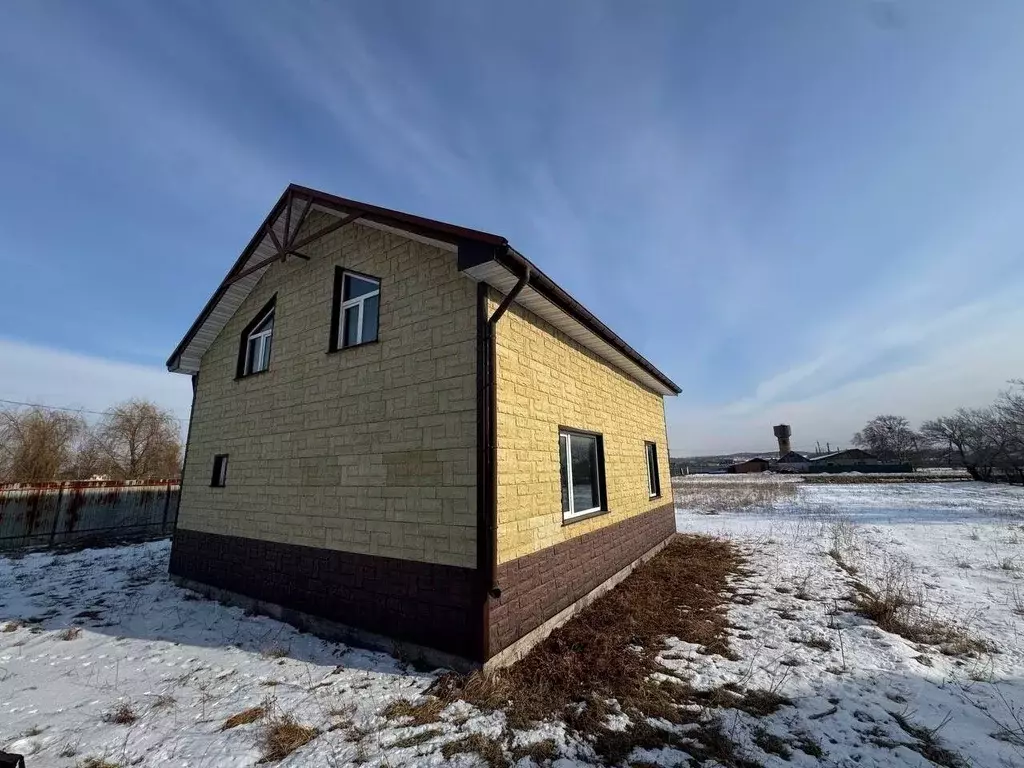 Дом в Приморский край, Уссурийский городской округ, с. Воздвиженка ул. ... - Фото 1