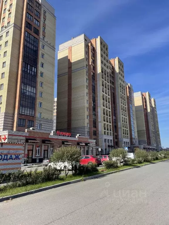 3-к кв. Омская область, Омск ул. А.Н. Кабанова, 2 (68.3 м) - Фото 1