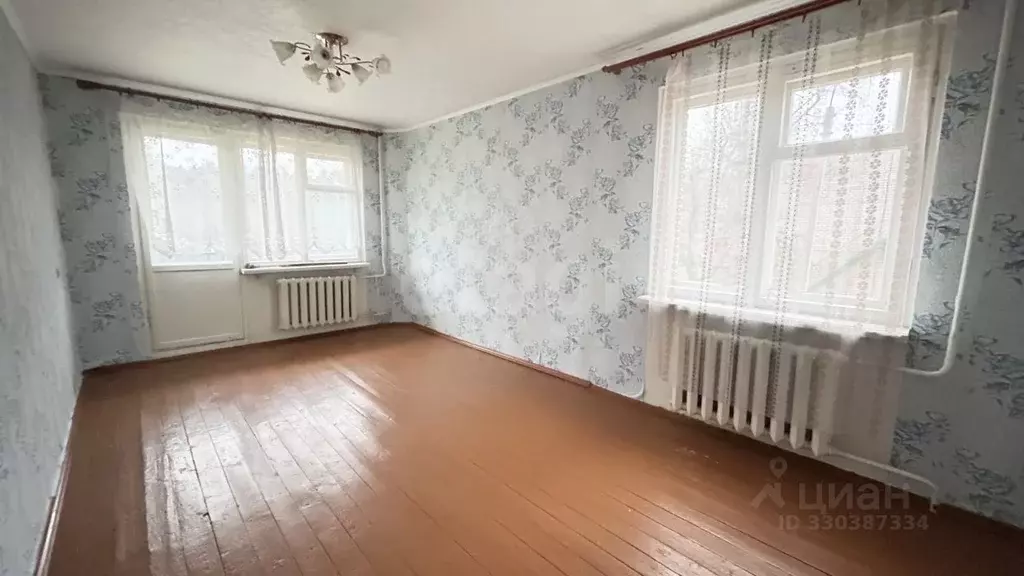 2-к кв. Псковская область, Печоры Заводская ул., 2б (42.1 м) - Фото 1
