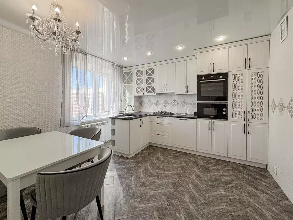 3-к кв. Псковская область, Псков ул. Балтийская, 1 (77.2 м) - Фото 1