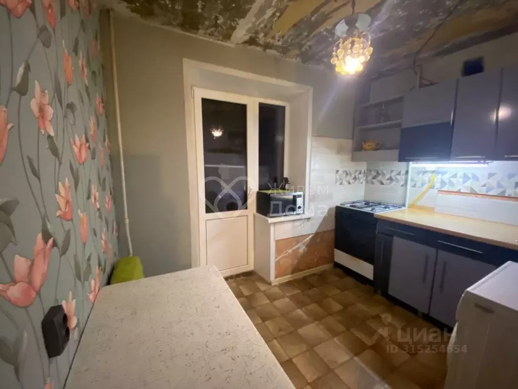 3-к кв. Волгоградская область, Волгоград ул. Тулака, 6 (57.4 м) - Фото 0