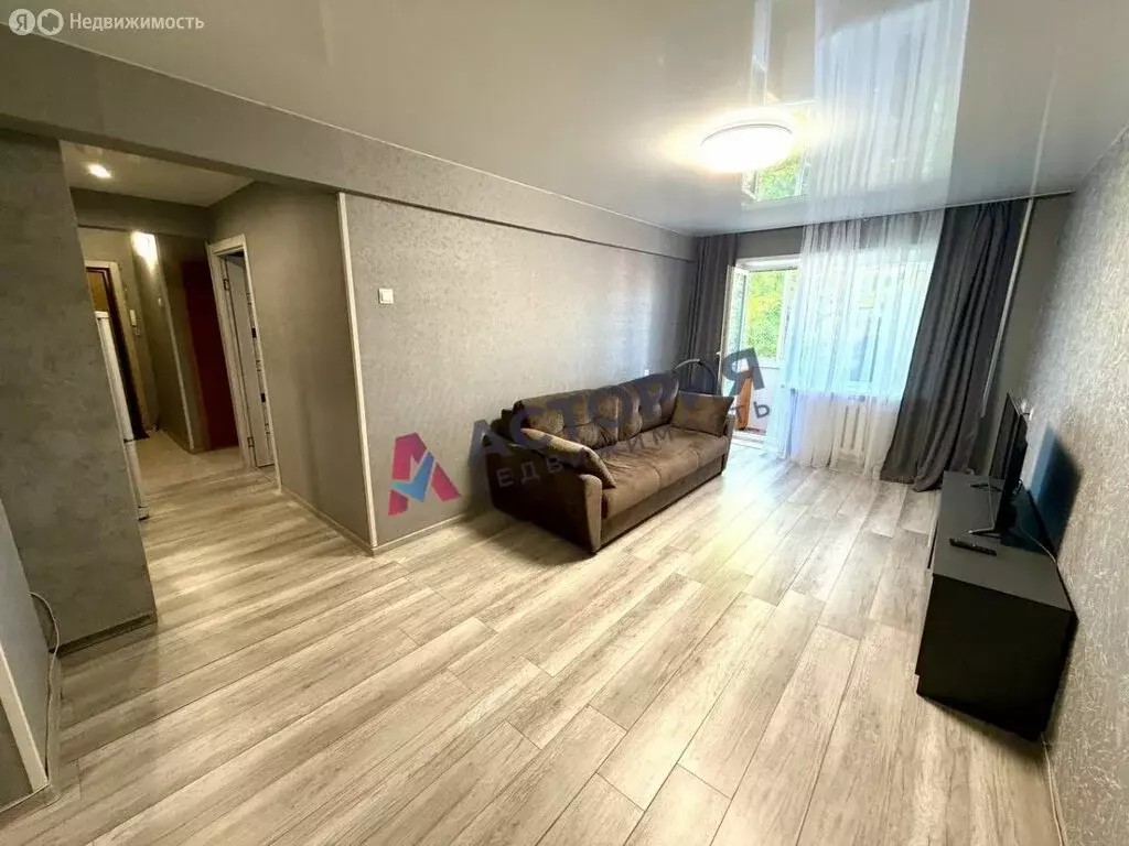 3-комнатная квартира: Тула, улица Калинина, 18к3 (59 м) - Фото 1