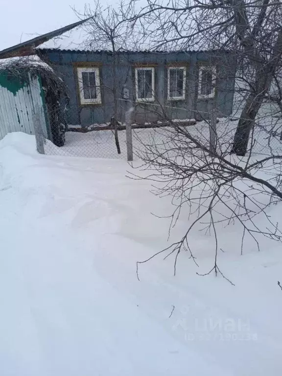 Дом в Курская область, Поселок Медвенка муниципальное образование, ... - Фото 2