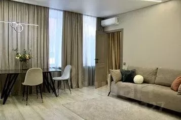 3-к кв. Удмуртия, Ижевск пл. имени 50-летия Октября, 3 (50.0 м) - Фото 1