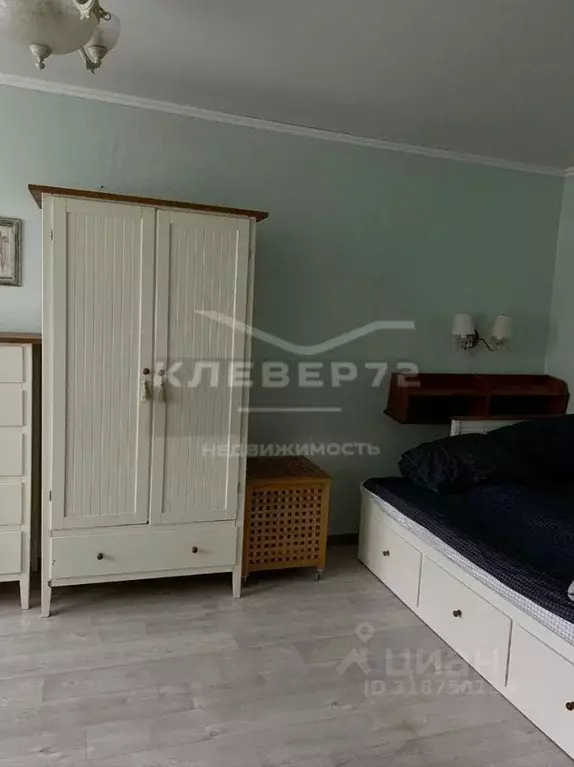 1-к кв. Тюменская область, Тюмень ул. Республики, 171 (30.8 м) - Фото 0