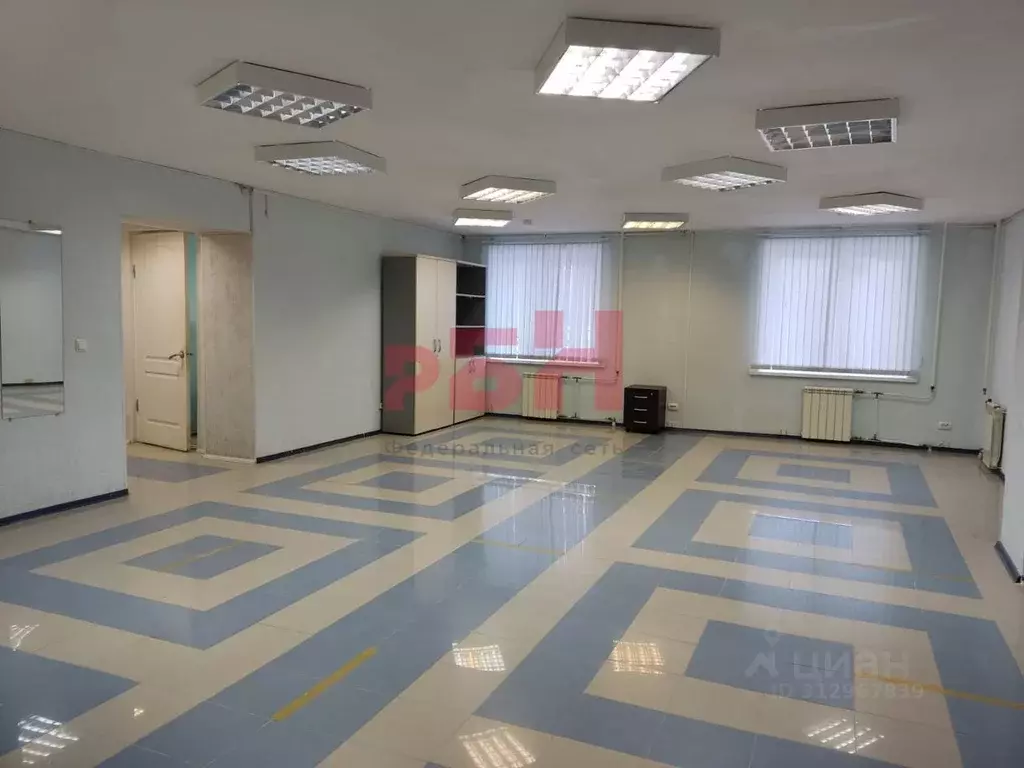 Офис в Свердловская область, Екатеринбург ул. Уральская, 2 (216 м) - Фото 0