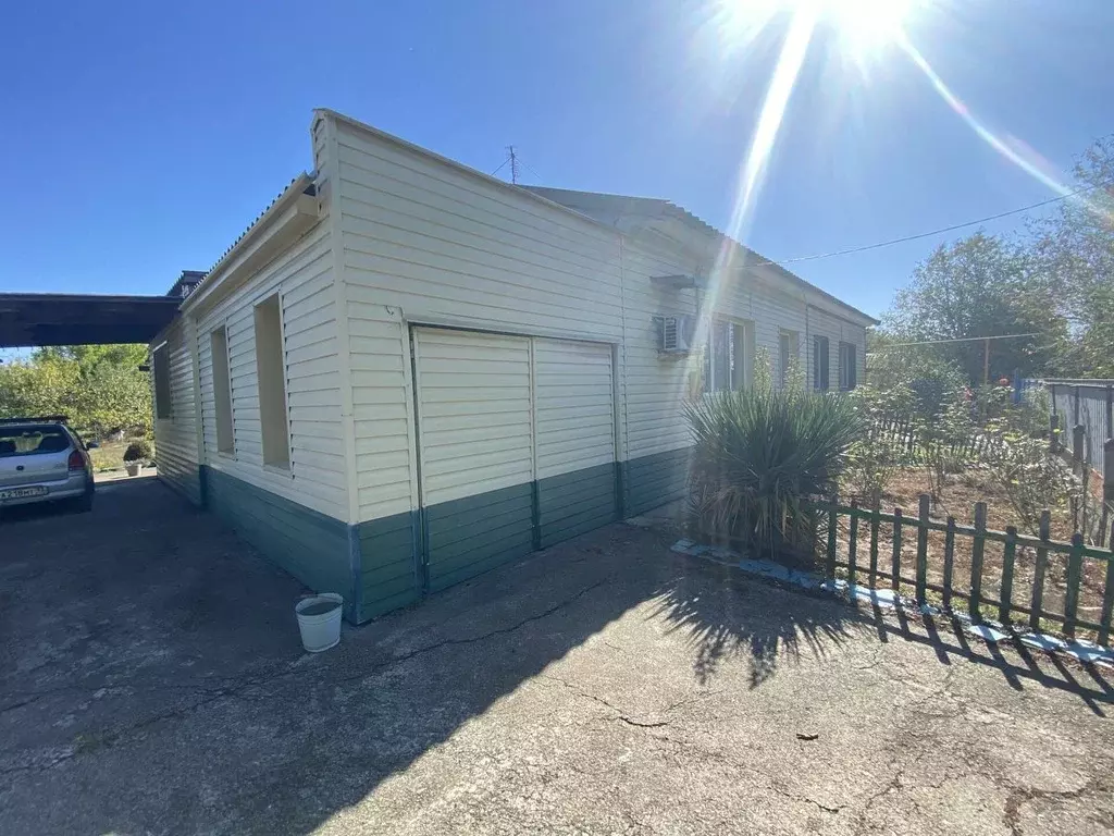 Дом в Краснодарский край, Северский район, Афипское городское ... - Фото 1