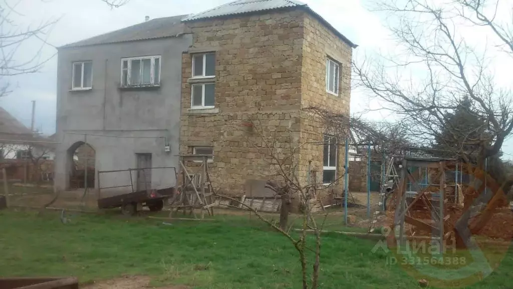 Дом в Крым, Раздольное пгт ул. Гаспринского, 19 (250 м) - Фото 2