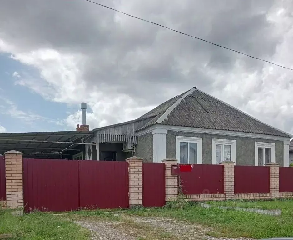 Дом в Краснодарский край, Абинск ул. Чкалова (72 м) - Фото 0