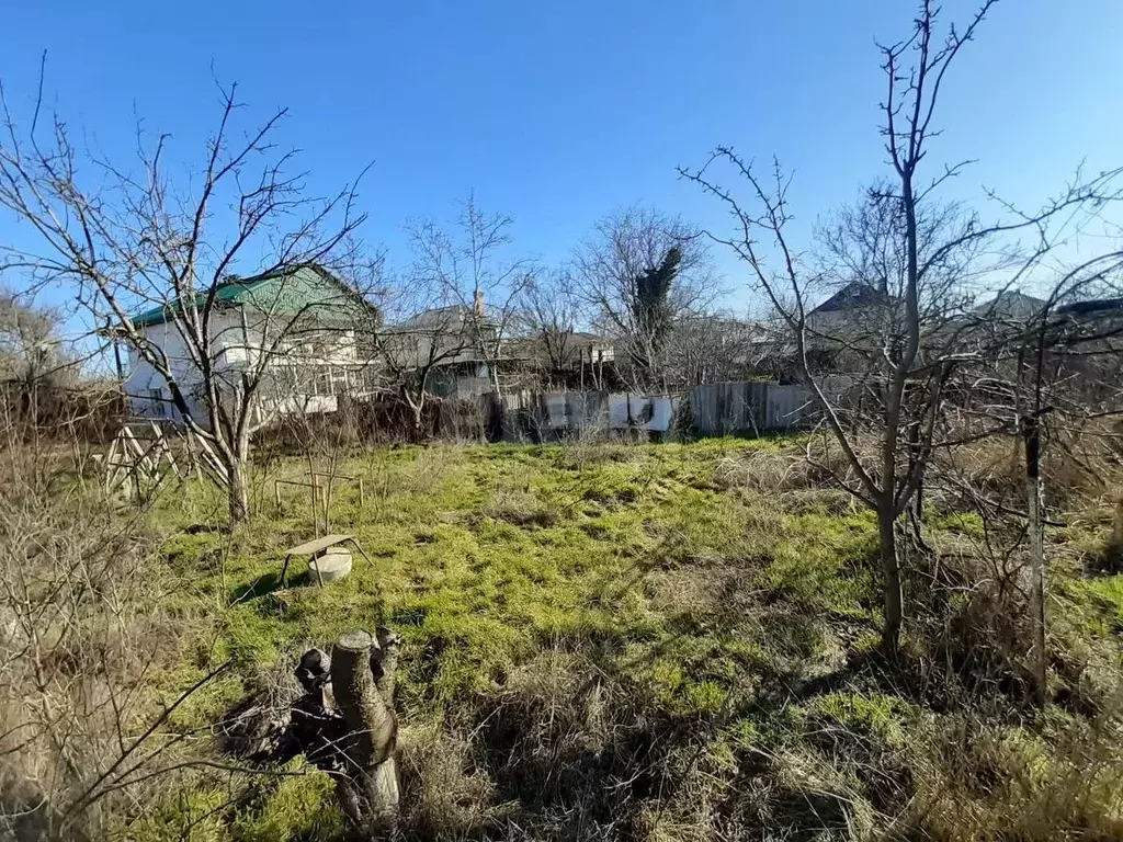 Участок в Крым, Сакский район, Новофедоровка пгт ул. Героев (4.1 сот.) - Фото 1