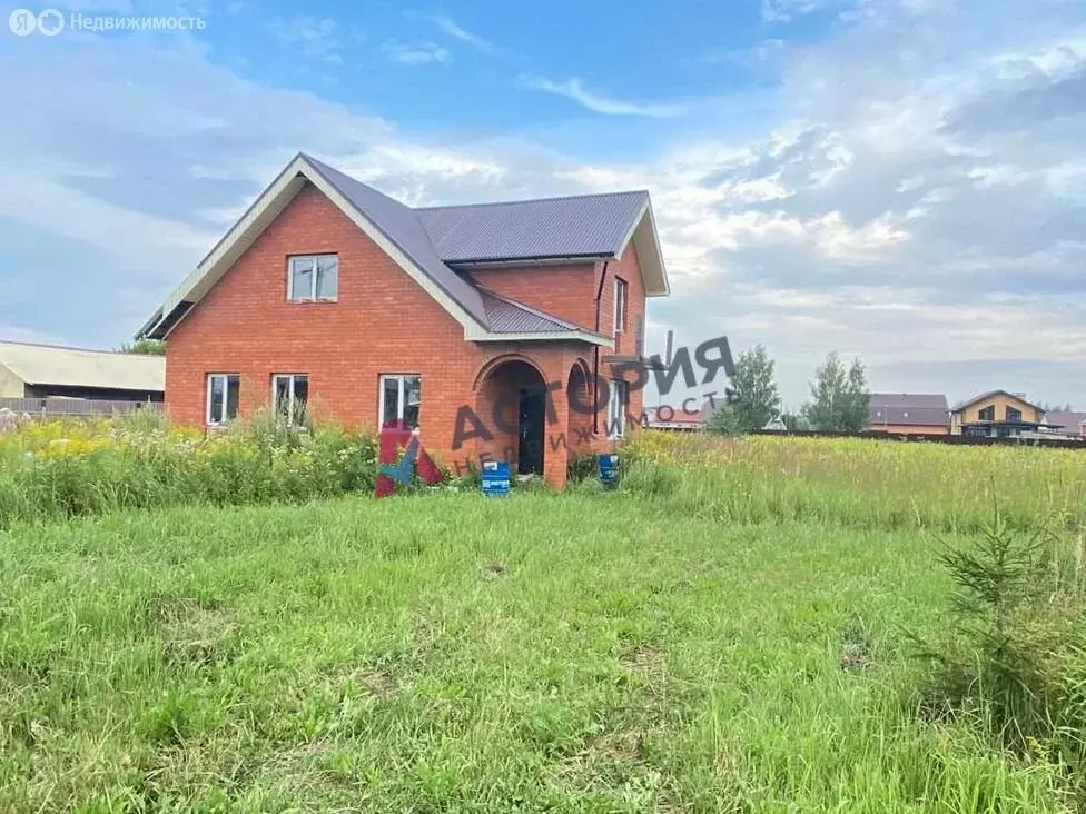 Дом в Воскресенское, село Воскресенское, улица 9 Мая (120 м) - Фото 0