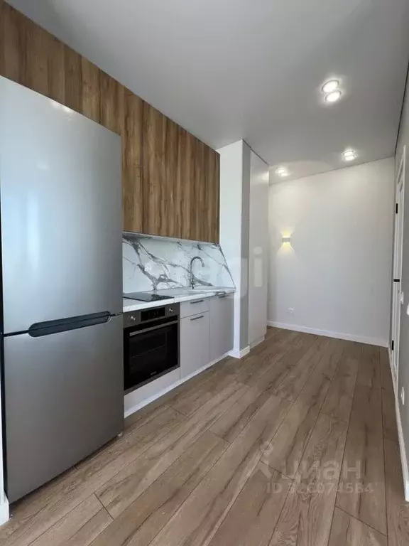 Студия Тюменская область, Тюмень ул. Фармана Салманова, 1 (27.0 м) - Фото 1