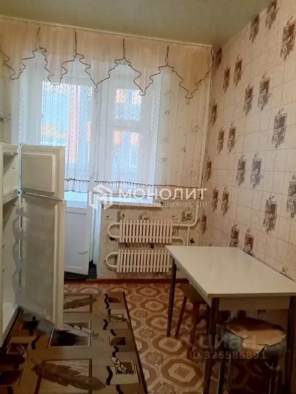 2-к кв. Белгородская область, Старый Оскол Дубрава мкр, 3 кв-л, 1 ... - Фото 2