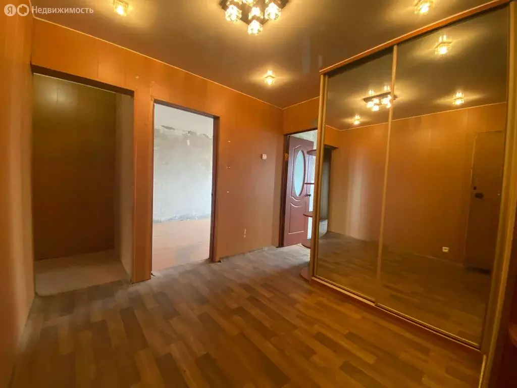 2-комнатная квартира: Уссурийск, улица Вокзальная Дамба, 1 (55.7 м) - Фото 2