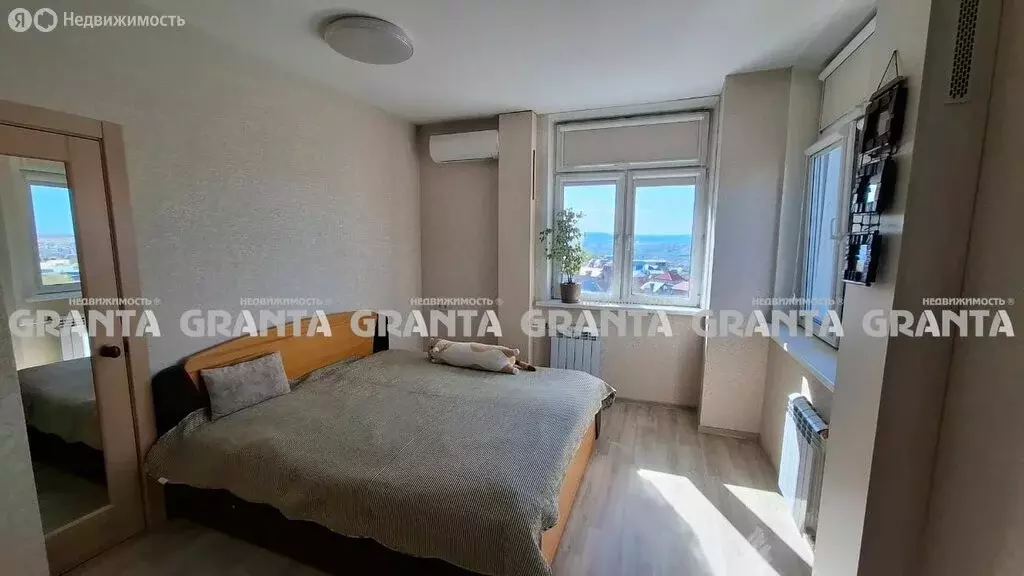 3-комнатная квартира: Красноярск, улица Любы Шевцовой, 84А (96 м) - Фото 0
