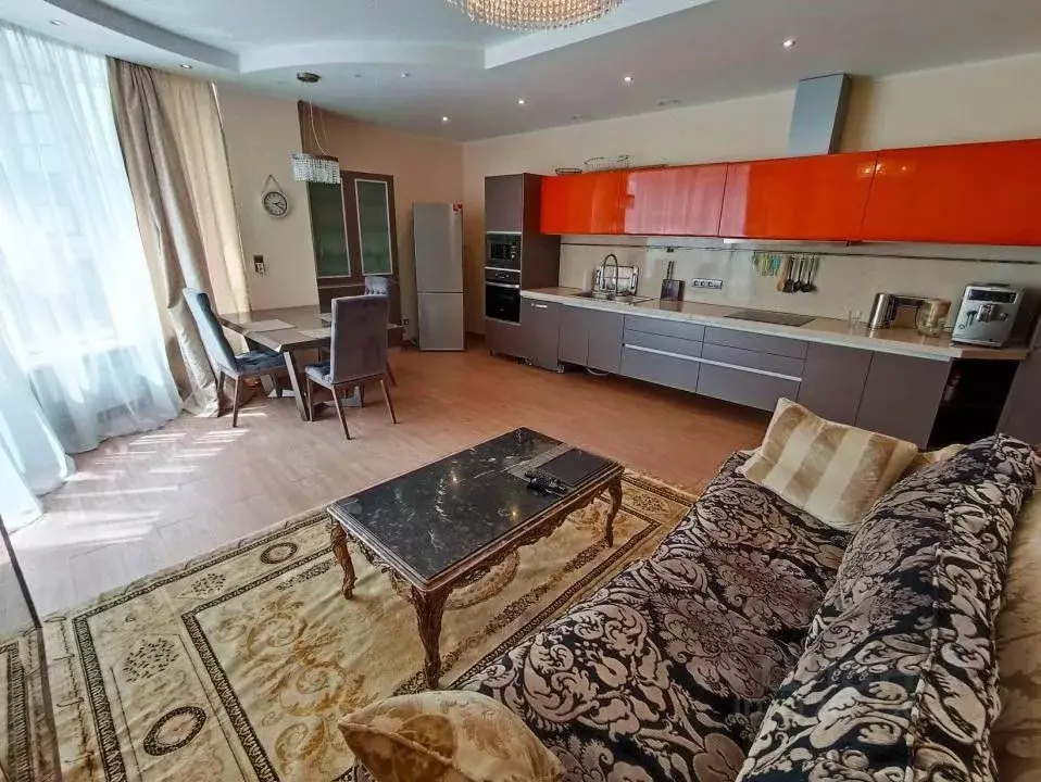 4-к кв. Новосибирская область, Новосибирск ул. Чаплыгина, 93 (138.4 м) - Фото 0