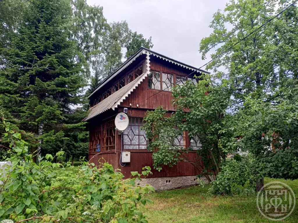 Дом в Ленинградская область, Выборгский район, Рощино городской ... - Фото 1