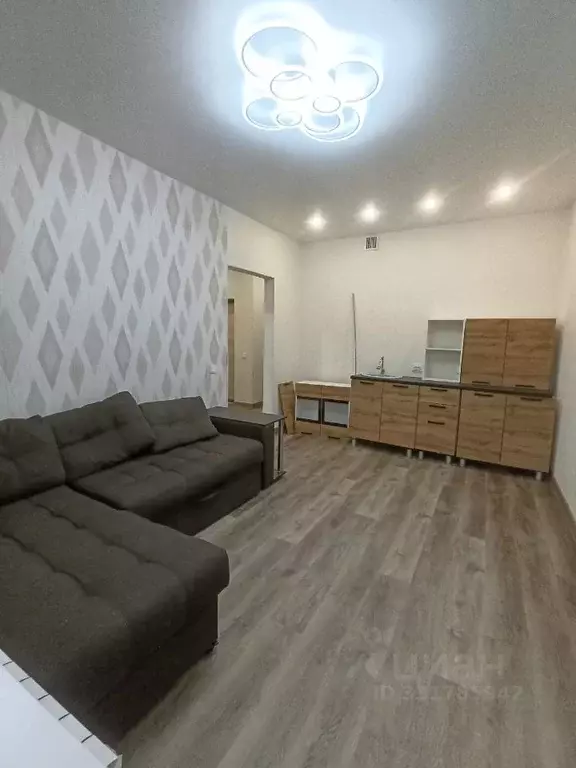 Свободной планировки кв. Хакасия, Абакан ул. Комарова, 7 (42.0 м) - Фото 2