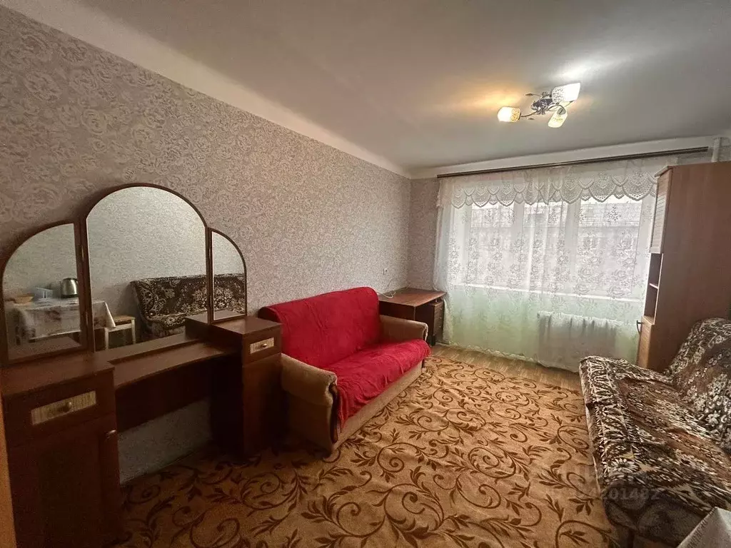 Комната Омская область, Омск просп. Космический, 22 (16.4 м) - Фото 1