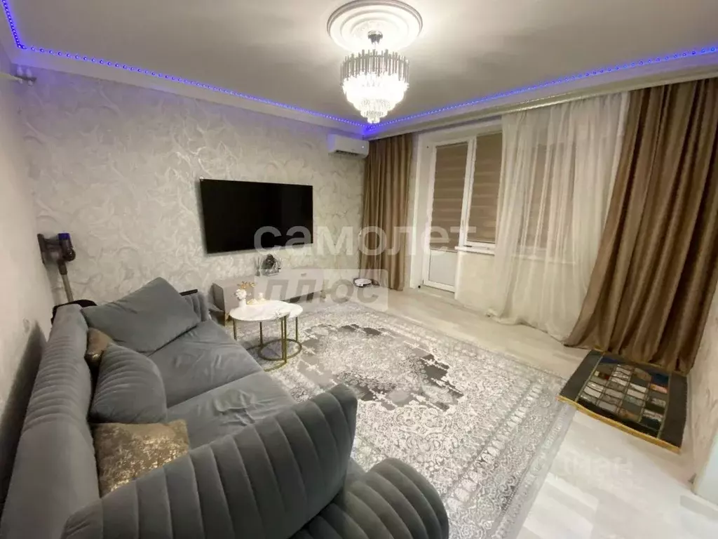 2-к кв. Дагестан, Кизилюрт ул. Гамзата Цадаса, 88 (57.0 м) - Фото 1
